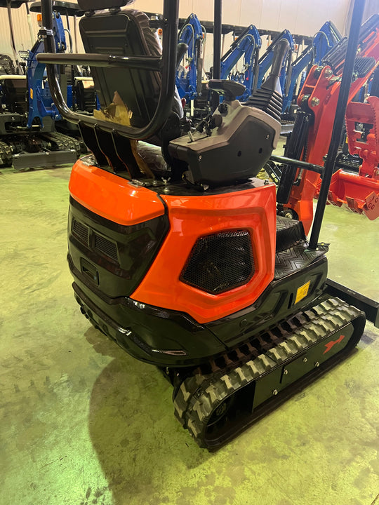 Mini Excavadora Kubota 1500 Kg motor Kubota de 3 Cilindros orugas retráctiles