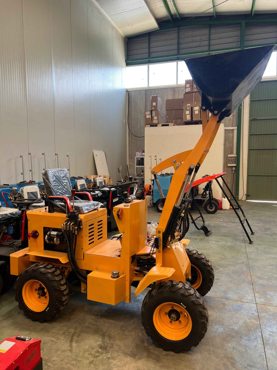 Pala Cargadora Diesel Articulada 4x4 de Ruedas 750kg