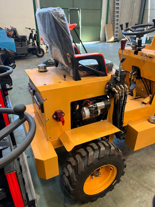 Pala Cargadora Diesel Articulada 4x4 de Ruedas 750kg