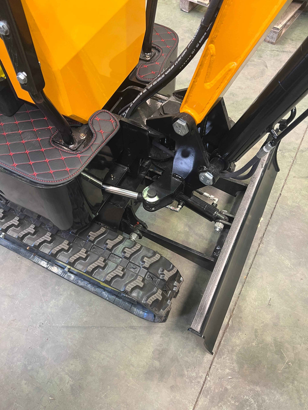 Mini Excavadora 1 Tonelada Giratoria JPC Motor Koop de 1 Cilindro Con Enfriador de Aceite