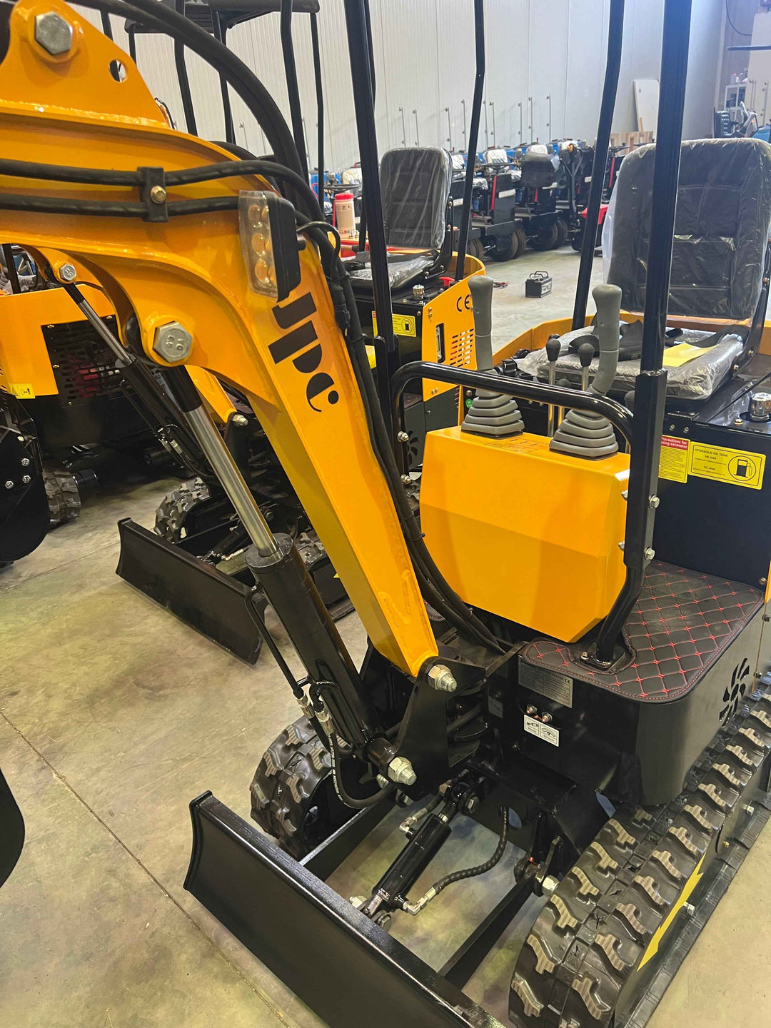 Mini Excavadoras España de 1 Tonelada Giratoria JPC Motor Koop de 1 Cilindro Con Enfriador de Aceite