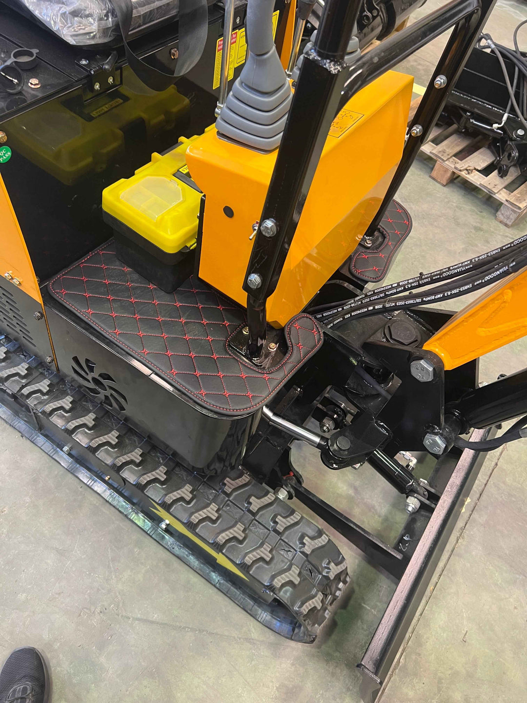 Mini Excavadora 1 Tonelada Giratoria JPC Motor Koop de 1 Cilindro Con Enfriador de Aceite