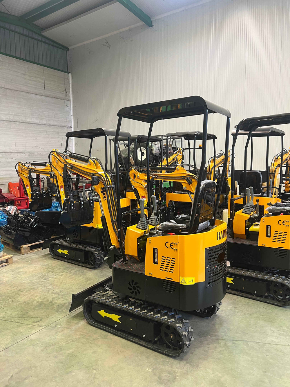 Mini Excavadora Pequeña 1000 Kg Giratoria JPC Motor Koop de 1 Cilindro Con Enfriador de Aceite