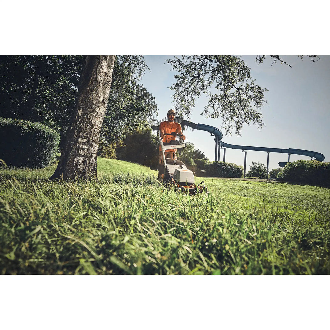 Cortacésped STIHL RMA 756 V - Sin batería ni cargador