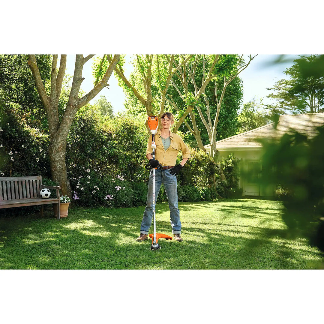 Desbrozadora STIHL FSA 80 R + Batería AK 30 S y cargador
