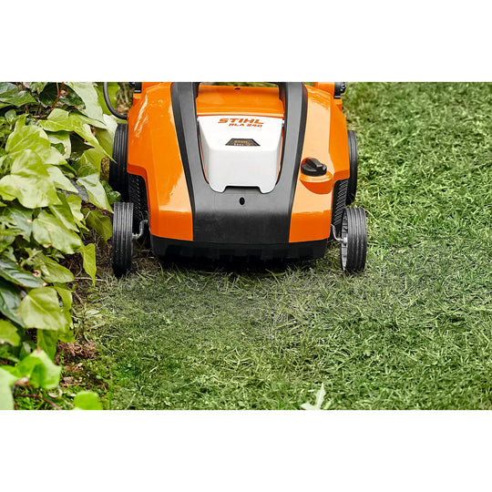 Escarificador STIHL RLA 240 - Sin batería ni cargador
