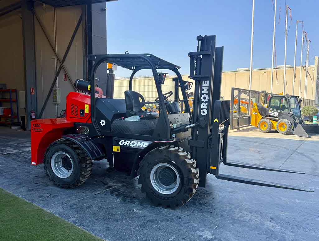 Carretilla elevadora 4X4 todoterreno 3500kg diesel Grome T350 especial invernadero