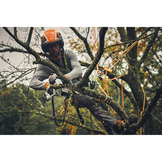 Mini Motosierra STIHL GTA 40 + 4 baterías y cargador
