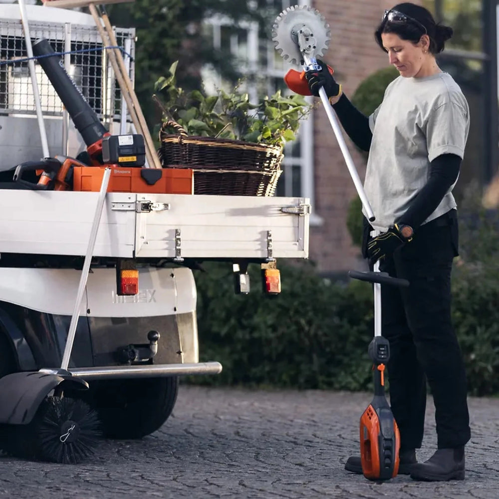 Desbrozadora Husqvarna 525iLK (Solo motor) - Sin batería ni cargador