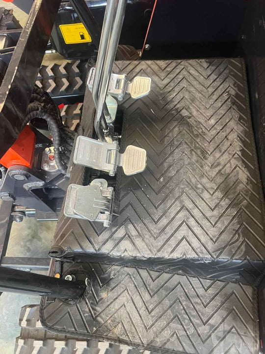 Mini Excavadora 1500 Kg motor de 3 Cilindros